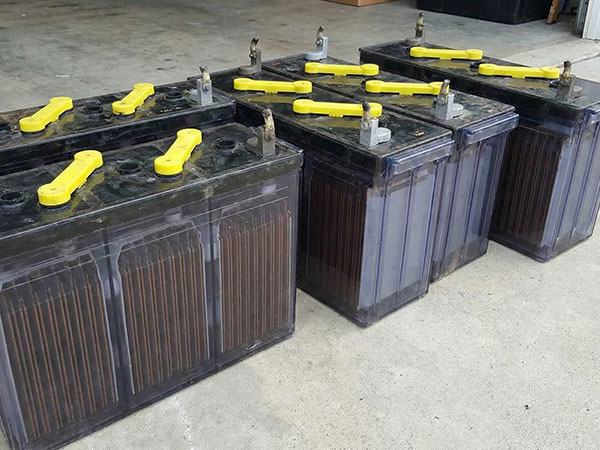 産業用バッテリー