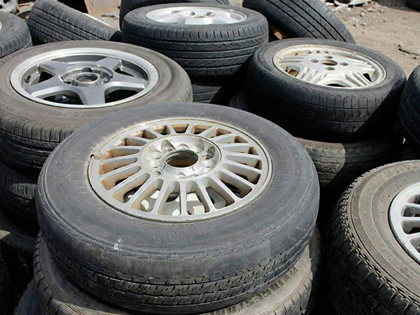 アルミ付タイヤ